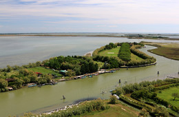 На прекрасном острове Торчелло / С кампанилы Санта Мария Ассунта.