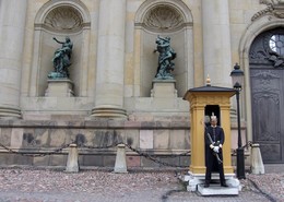Охрана королевского дворца в Швеции / Охрана королевского дворца в Швеции