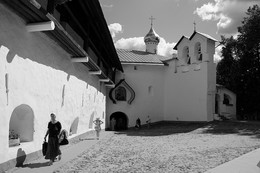 В монастыре. / Псково-Печерский монастырь.