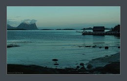 белая ночь. Senja. Norway / music: Oystein Sevag – Norwegian mountains
https://www.youtube.com/watch?v=zpUHnBQ_NOg