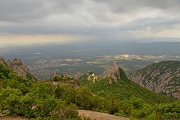 В горах Монсеррат / Монсеррат Испания горы