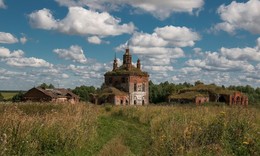 Крестовоздвиженская церковь и церковь св.Николая в с.Вышеславское. / ***