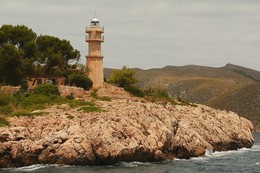 Маяк. / Mallorca. Старый маяк по пути на Formentor.