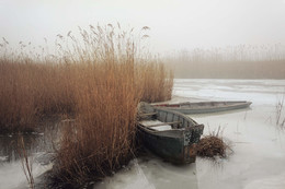 Когда лодки ждут / Зимний туманный день на реке