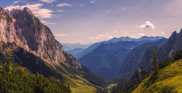 Утро в горах / Ещё кадр, сделанный из Баварии, но с видом на Австрию.
http://www.youtube.com/watch?v=bkoUbDuQL10
