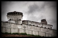 Гиблое место... / Снято в RAW. Tone Mapping сделан в Photomatix, доработано в Photoshop CS3 (затемнил небо, маска для нижней части, убрал насыщенность цвета, повышение резкости через High Pass + шумодав Imagenomic и рамка)