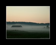 Утро.... / Было раннее туманное утро. Я только что пересёк территорию Белоруссии. 5 часов утра. Впечатления остались самые добрые.
Сейчас я дома, в Вильнюсе. Смотрю на фото и вспоминаю. Красивая земля.