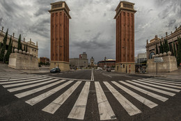 площадь Испании / въезд на площадь Испании с проспекта Марии-Кристины, Барселона