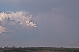 ВЕТЕР РИСУЕТ В ОБЛАКАХ ЧЕЛОВЕЧЕСКИЕ ПОРТРЕТЫ / ГОНЯЮСЬ НА ВЕЛИКЕ ЗА ОБЛАКАМИ. ИЩУ В ОБЛАКАХ ЧЕЛОВЕЧЕСКИЕ ОБРАЗЫ.ГОЛОВА АФРИКАНЦА, СМОТРИТ НАПРАВО