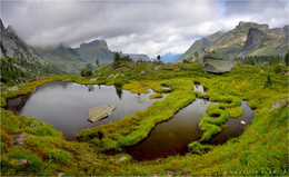 Озеро в Саянских горах / Природный парк Ергаки в Западных Саянах, озеро Ласточка