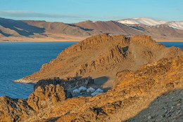 Укромный уголок. / Озеро Толбо-нуур, на восходе. Монголия.