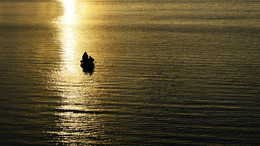 На закате осеннего солнца / Осенняя рыбалка