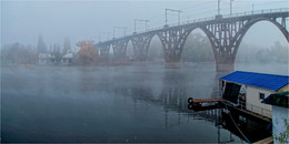 Мост в голубом тумане / Мерефо - Херсонский мост с правого берега, конец октября.