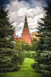 Неизвестный Кремль / Вид на Кремль со стороны Александровского сада