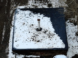 Черный квадрат прикрытый снегом / 2014-11-01-0123-C00-100(83)