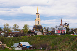 Ризоположенский женский монастырь, Суздаль / Ризоположенский монастырь — один из древнейших монастырей Руси, основанный в 1207 году и расположенный в северной части Суздаля недалеко от древнего кремля и реки Каменки