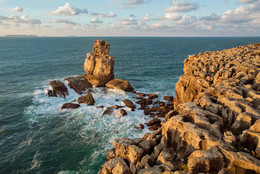 На краю земли / Западное побережье Португалии, мыс Тоски вблизи маяка Farol do Penedo da Saudade.