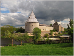 У истоков... / Старая крепость на берегу реки Волхов. г. Старая Ладога.
