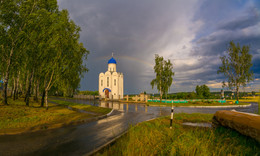 После дождя будет радуга / Храм Собора Белорусских святых в Мозырском районе (пос. Криничный, Беларусь)