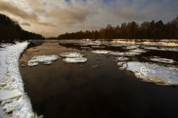 Январский ледоход / Река Клязьма, 12 января, - 8 С, наконец-то первые признаки зимы.