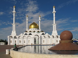 Возрождение / Мечеть &quot;Нур Астана&quot; в г. Астана Казахстан - как символ возрождения национально-религиозной жизни, вторая по размерам в Центральной Азии