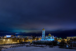 Слудская в ночи / Пермь. Вид Слудской церкви в ночи.