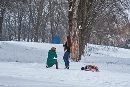 Девушки в парке. / Зимнее фото.