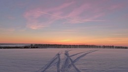 Зимние вечерние мотивы / Панорама январского морозного вечера после захода солнца
