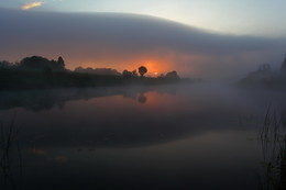 Графика / Раннее утро, берег реки и прекрасный восход-вот что нужно, чтобы день стал удачным! Снято в пятом часу утра на Медведице..