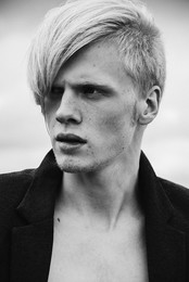 236 / Артём Ерохин 
ma: ESKIMO CAREER MANAGEMENT OMSK 
idea &amp; photo: Марина Щеглова