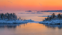 Зимние сумерки на Ладоге / Палитра морозного вечера.
Карелия. Ладожское озеро. Конец января, 2018 год.