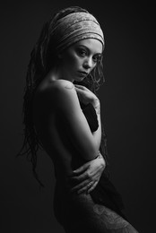 246 / фото: Марина Щеглова 
модель: Кристина Рузина 
локация: Своя фотостудия