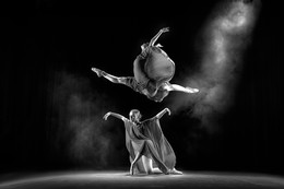 B&amp;W Ballet / Друзья, рекомендую ознакомиться с моим интервью журналу «Российское фото»
Журналистка нашего портала пообщалась с победителем конкурса «Путешествуйте с журналом «Российское фото» Михаилом Семеновым. Фотограф рассказал о тонкостях съемки проекта B&amp;W ballet и самом грациозном танце.
https://rosphoto.com/portfolio/baletnoe_iskusstvo_v-6459?utm_source=rosphoto&amp;utm_medium=vk&amp;utm_campaign=portfolio