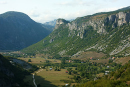 Природа Черногории / Очень красивая страна Черногория. Куда ни посмотри -- пейзажи впечатляют.