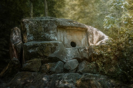 Волконский дольмен (Volkonsky dolmen) / Россия Краснодарский край г.Сочи
(Russia Krasnodar Krai city of Sochi)