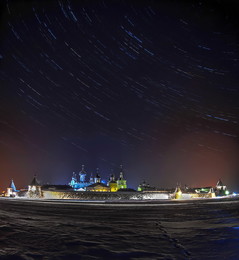 Звезды над Соловецким Кремлем. / 80 снимков. Соединял в программе Startrails.