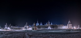 Застывшее время. / Ночная панорама Соловецкого монастыря со стороны Бухты Благополучия.