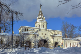 Москва. Передние ворота Государева двора (&quot;Белая башня&quot;) в Измайлово / ***