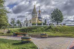 Городня (Городня на Волге, древнерусский город Вертязин). / Храм Рождества Богородицы – уникальный памятник тверской архитектуры – стоит на крутом берегу р.Волги в с. Городня, в тридцати километрах от Твери. Это единственный храм, сохранившийся со времен Тверского княжества.