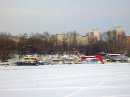 Одинокий город / Приморозило.
Москва, Кожуховский затон.