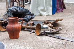 И прочее, прочее, прочее... / Предметы Средневековья ...