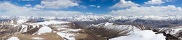 Последний снег / Памир, Таджикистан. июнь 2016
снято с 5299м, пик Гурумды
к августу здесь все высыхает, остаются лишь ледники, выше 4500м.