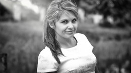 &nbsp; / девушка ,чёрно-белое фото