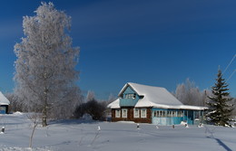 На светлой стороне / Зимой в деревне