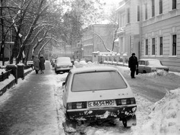 Переулками Арбата / Москва, 17 декабря 1989 года. 
Смена-8М, Свема Фото-64