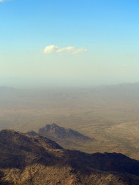 облако / Аризона, предгорье Кит Пик (Kitt Peak). Ветер поднял в пустыне пылищу до двух километров в высоту.
