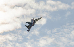 Минимальная пятница / Какая бы не была машина на земле, в небе она теряется.