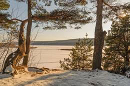 Вечер февраля / Вид на реку Северский Донец.