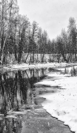Последний снег / лес река снег