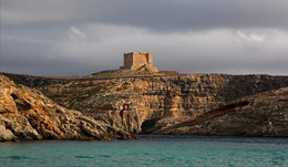 Сторожевая башня / Сторожевая башня Святой Марии, остров Комино, Мальта.